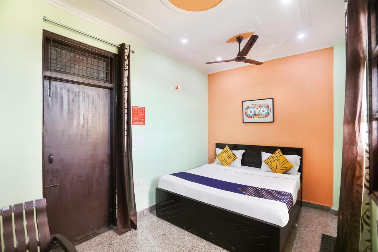 Spot On Main View Guest House Near Leisure Valley Park Gurgaon Exterior photo